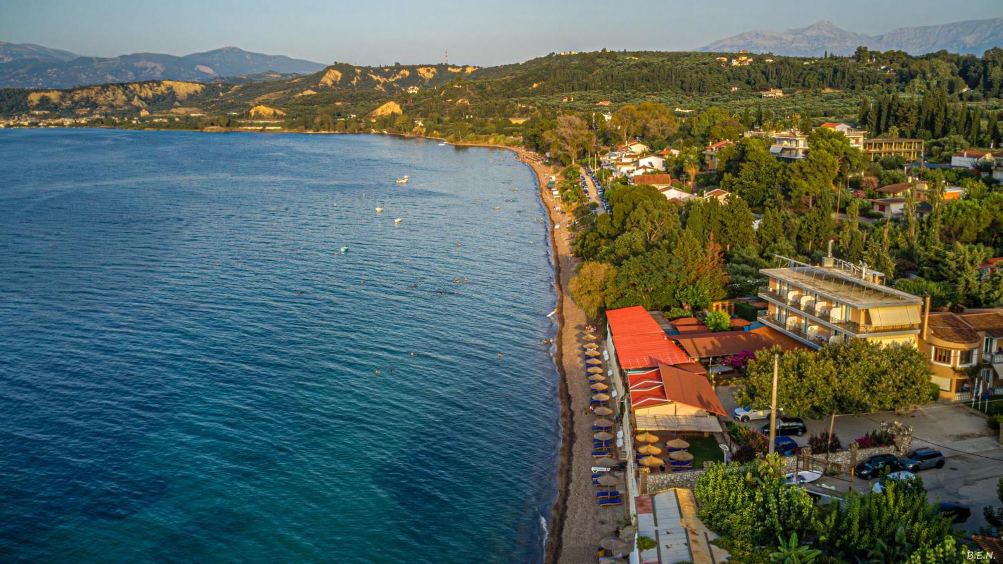 Castella Beach 호텔 Alissos 외부 사진