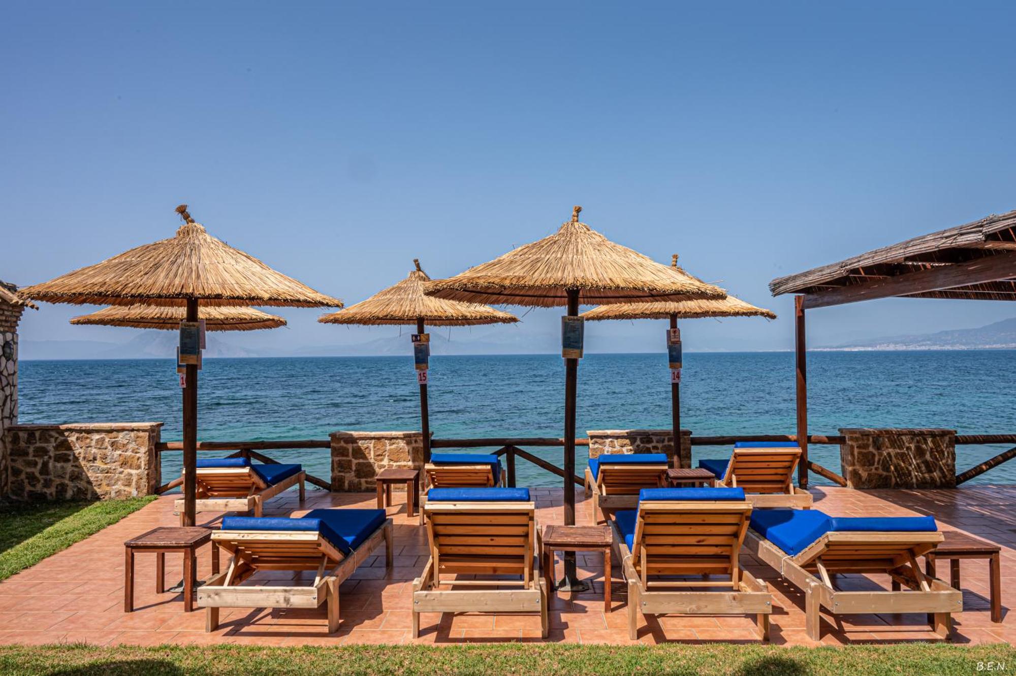 Castella Beach Alissos 외부 사진